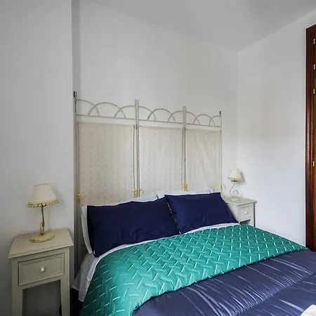 Apartment La Victoria Free Parking By Cadiz4rentals *