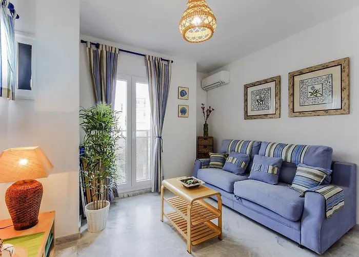 La Victoria Free Parking By Cadiz4rentals