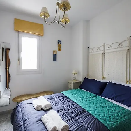 Apartment La Victoria Free Parking By Cadiz4rentals *