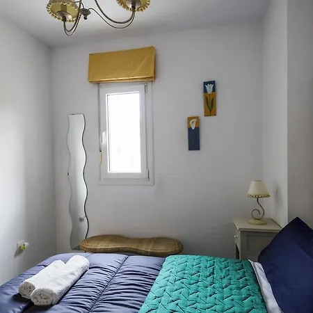 Apartment La Victoria Free Parking By Cadiz4rentals *