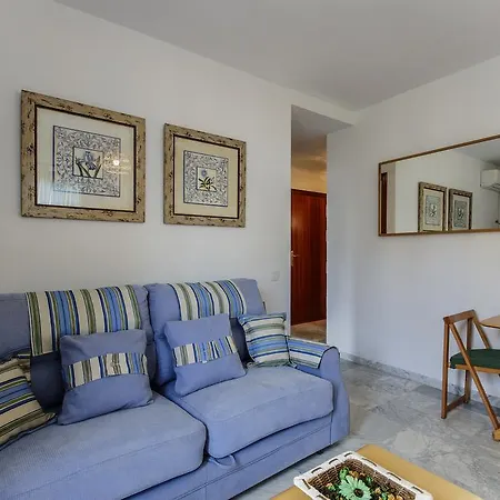 La Victoria Free Parking By Cadiz4rentals